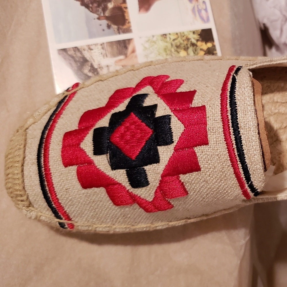 Soludos New Embroidered Platform Espadrilles SlipOn Flats Shoes NIB Navy 9.5๐HP - Picture 14 of 16